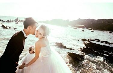 {Mách nhỏ} nàng dâu nên chọn váy cưới màu gì là phù hợp nhất?